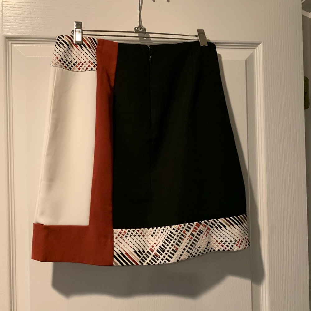 WHITE HOUSE BLACK MARKET COLORBLOCK EMBROIDERED PENCIL SKIRT SIZE 4 NWT! - Picture 5 of 5